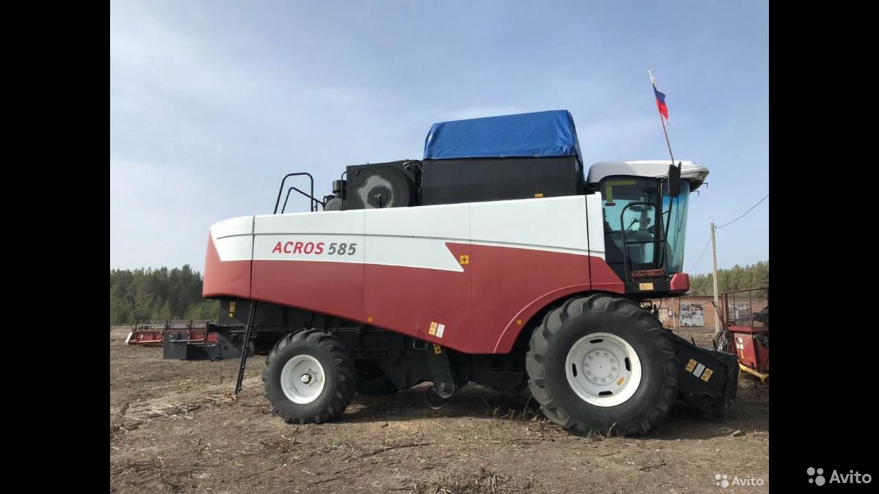 Зерноуборочный комбайн Ростсельмаш ACROS 585
