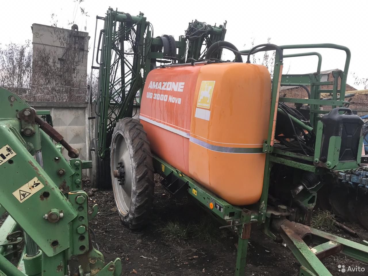 Прицепной опрыскиватель Amazone UG 3000 nova