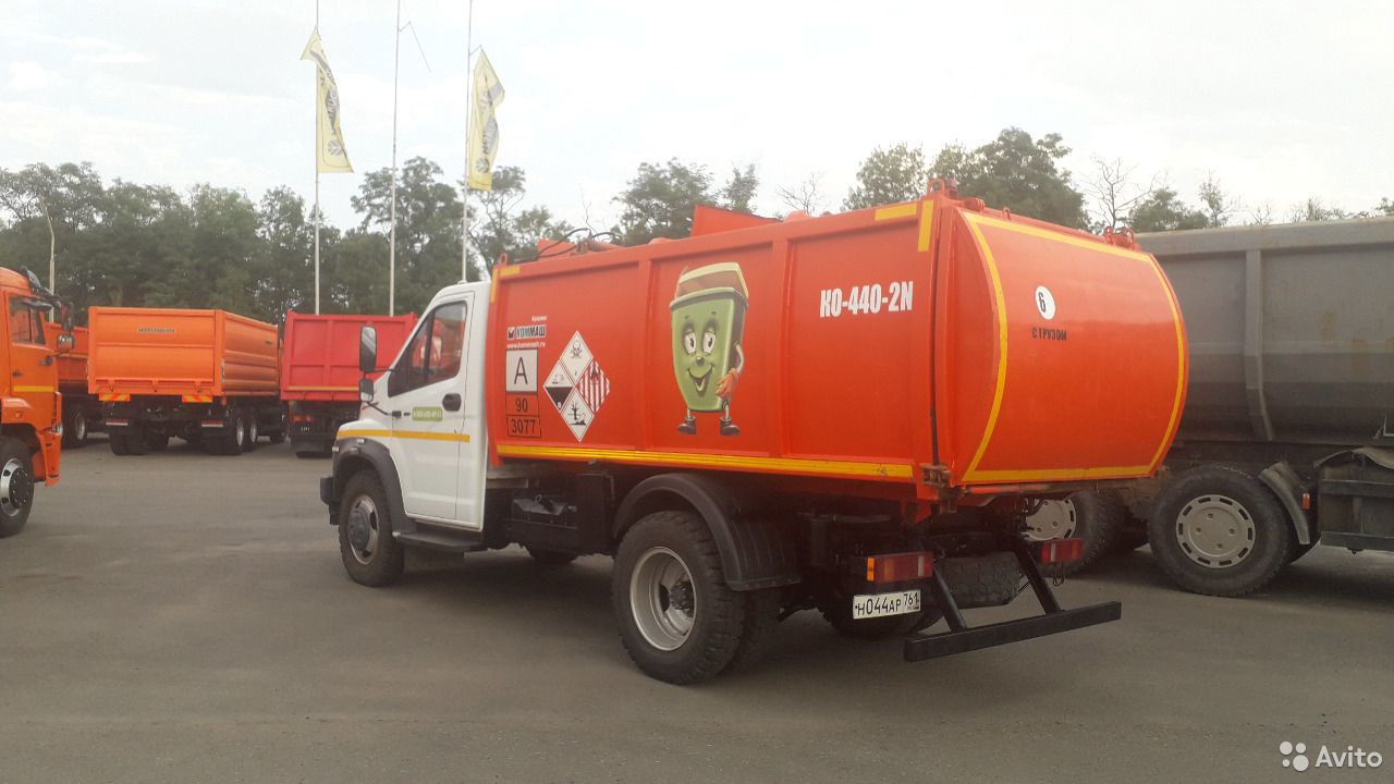 Мусоровоз КОММАШ Арзамас КО-440-2N на шасси ГАЗ