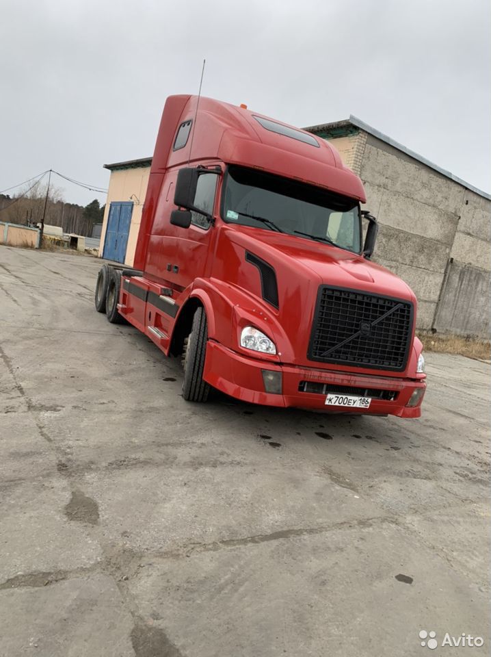 Седельный тягач Volvo VNL 670