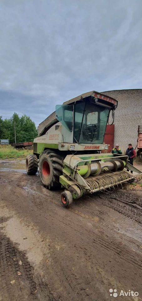 Кормоуборочный комбайн Claas Jaguar 690