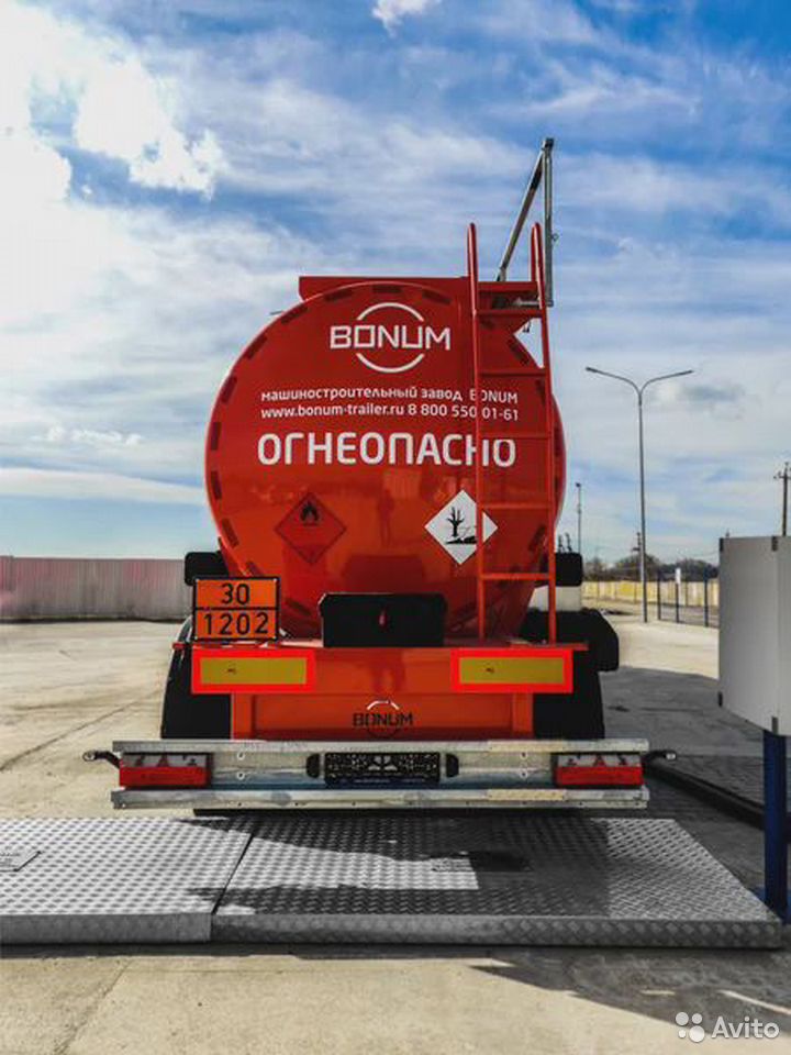 Полуприцеп бензовоз Bonum ГСМ 28