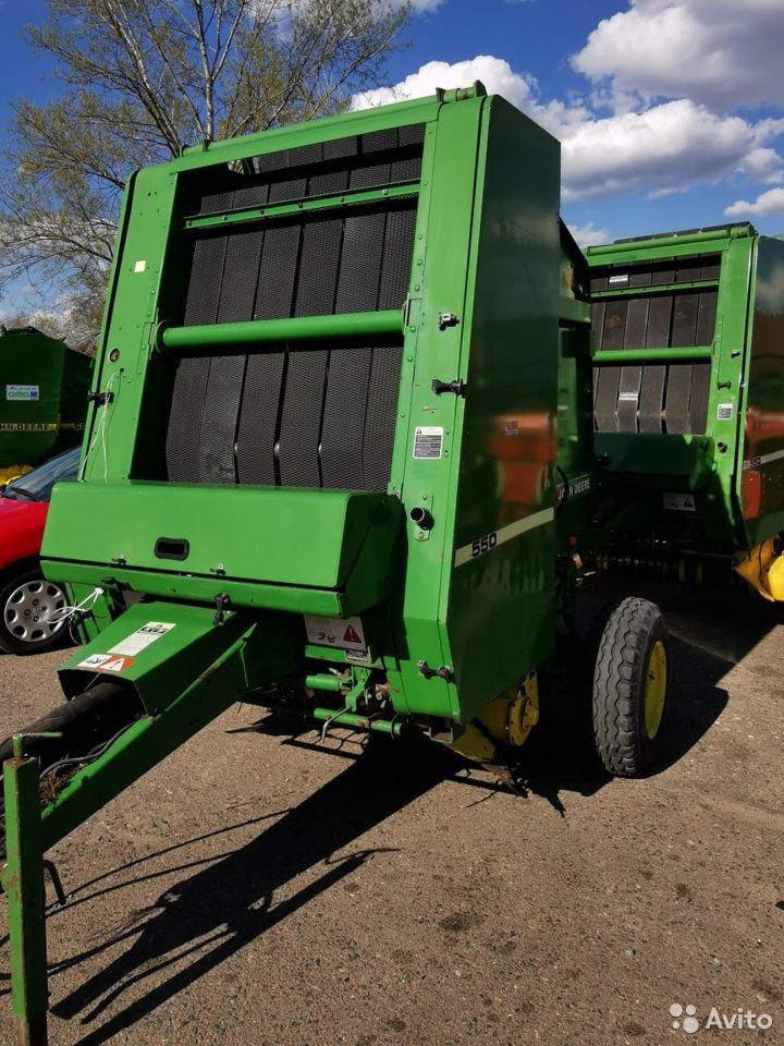 Пресс-подборщик John Deere 550