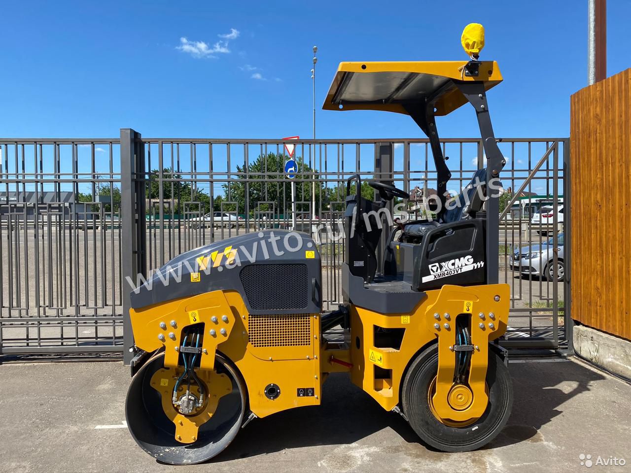 Комбинированный каток XCMG XMR403VT