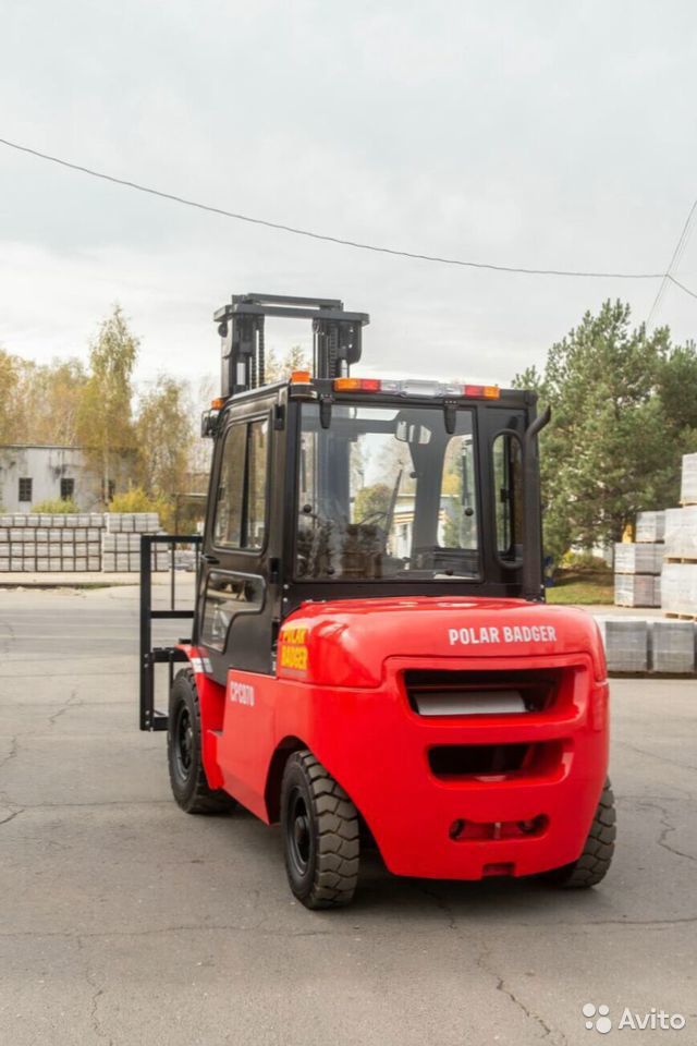 Вилочный погрузчик Polar Badger CPCD70