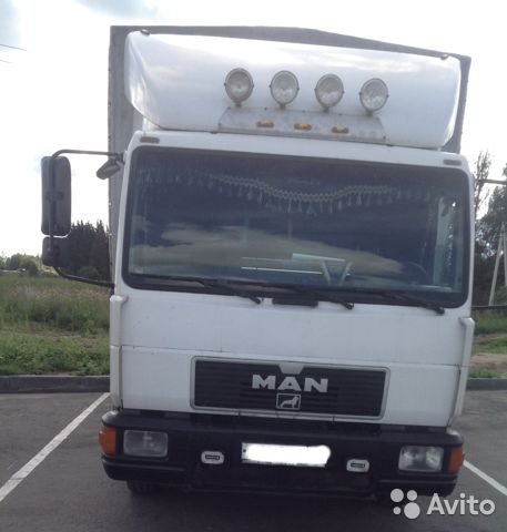 Тентованный грузовик MAN