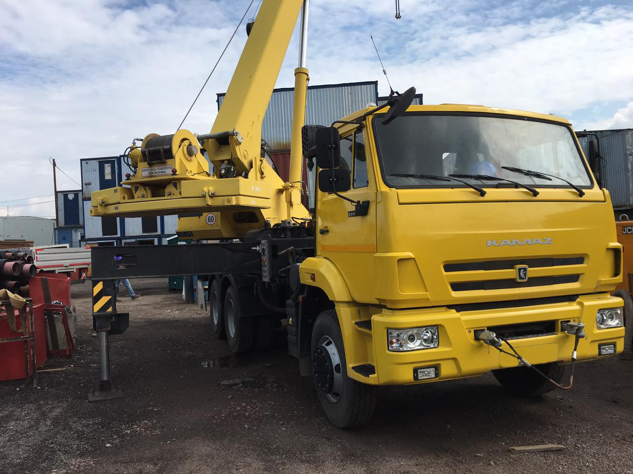 Автокран Клинцы КС-55713-1К-4 на шасси КамАЗ 65115