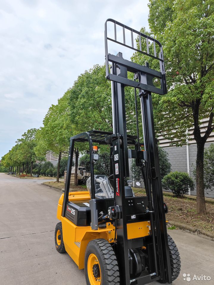 Вилочный погрузчик Zauberg CPCD25XC5C