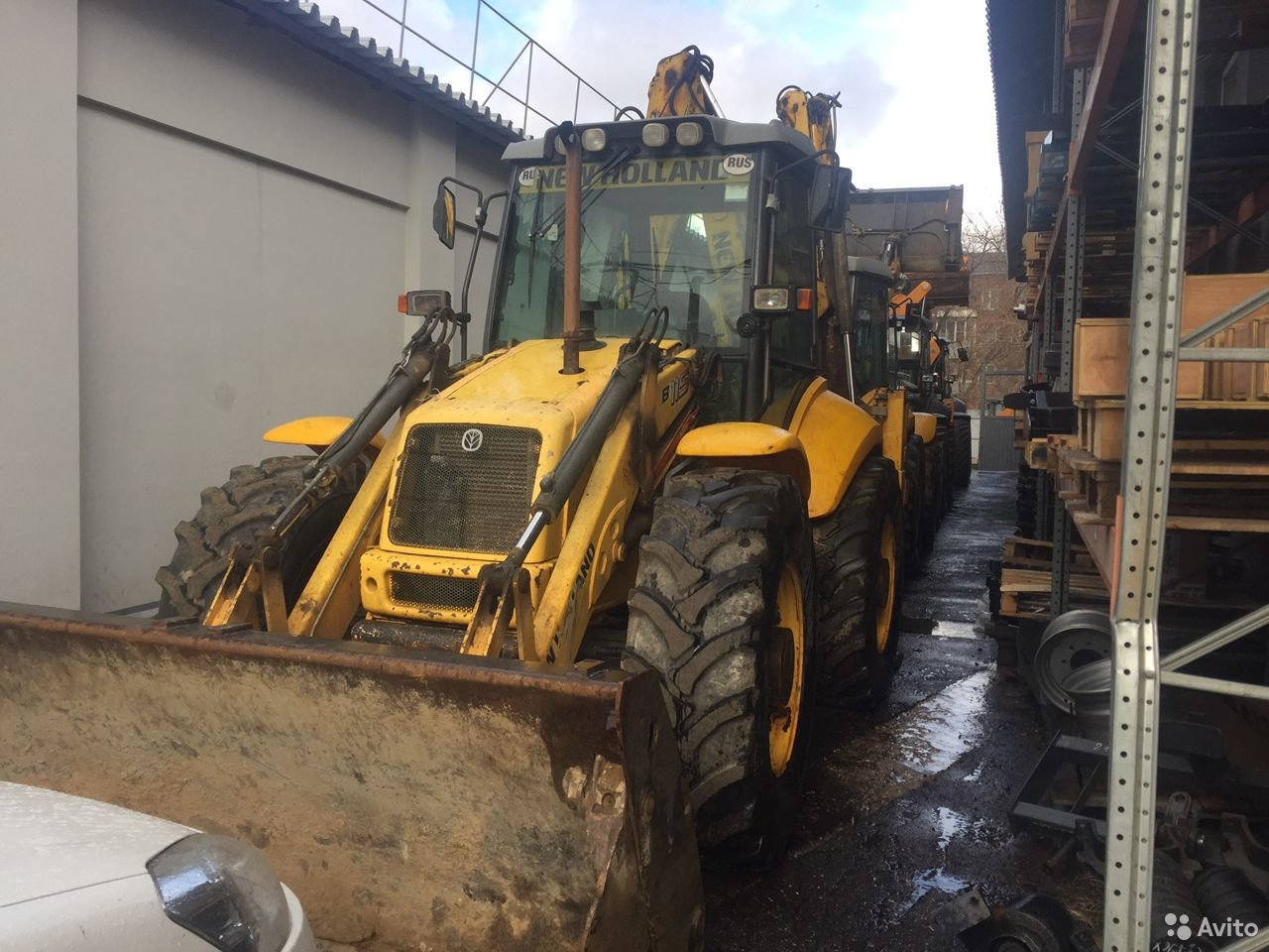 Экскаватор-погрузчик New Holland LB115