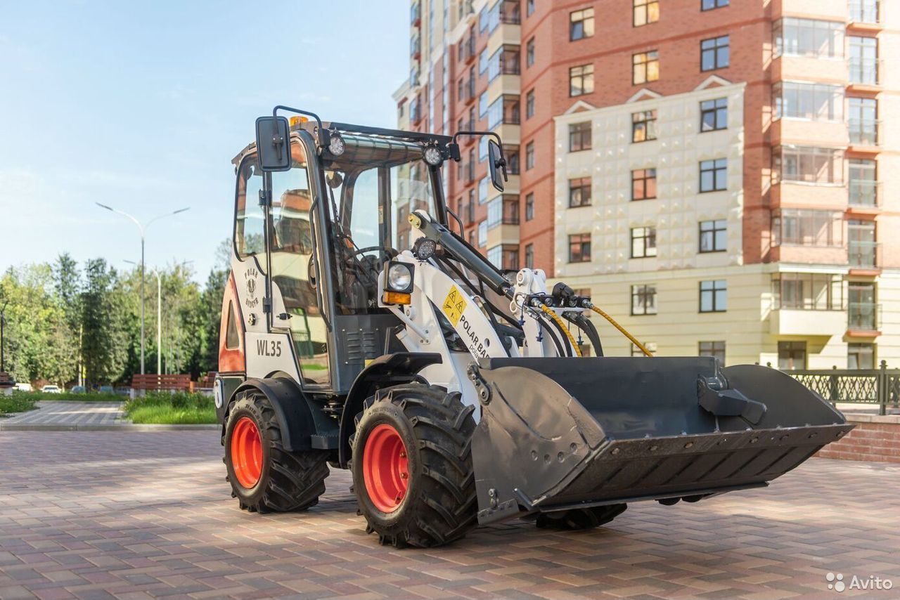 Мини-погрузчик Polar Badger WL35