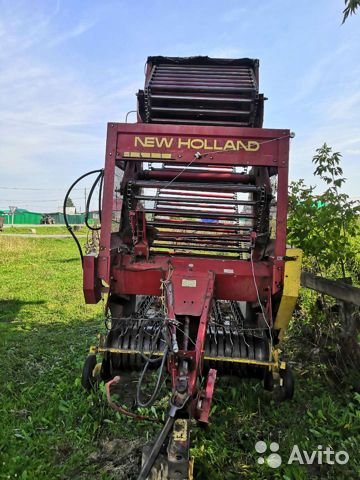 Пресс-подборщик New Holland 841