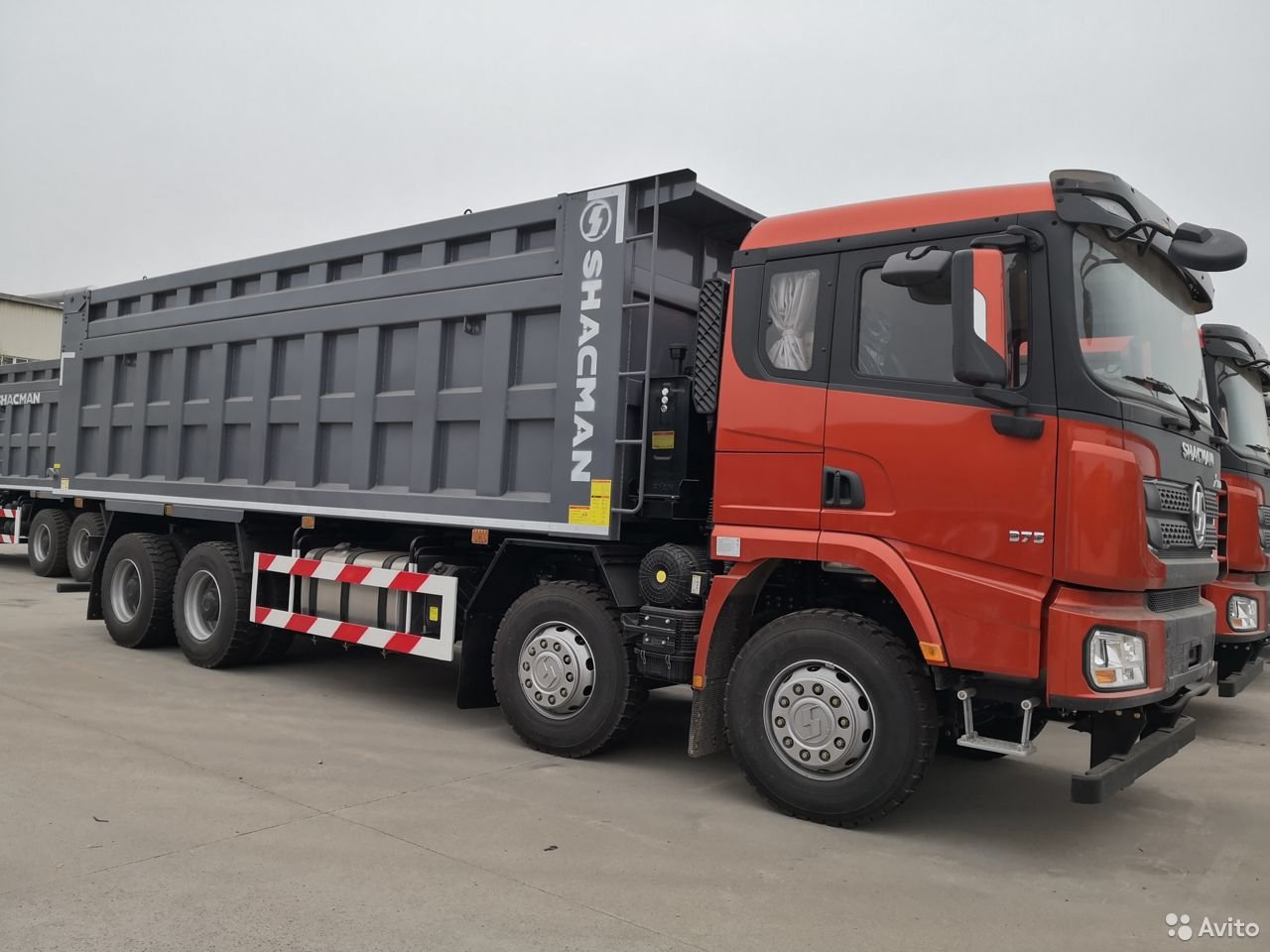 Самосвал SHACMAN (Shaanxi) SX3318DT366 X3000