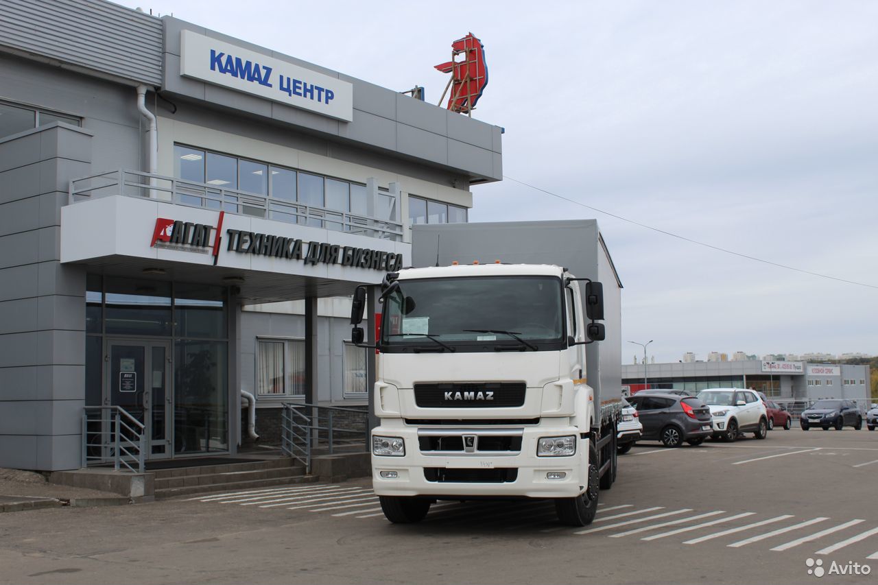 Тентованный грузовик КамАЗ 65207