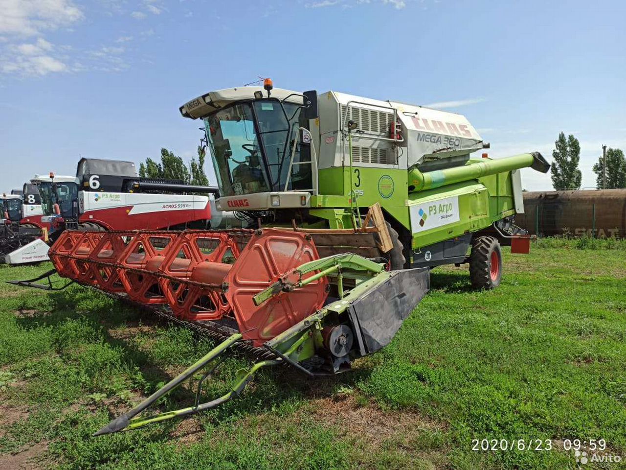 Зерноуборочный комбайн Claas Mega 350