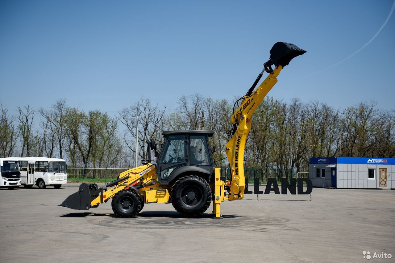 Экскаватор-погрузчик New Holland B80B