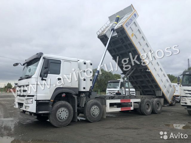 Самосвал HOWO HW76 CNG