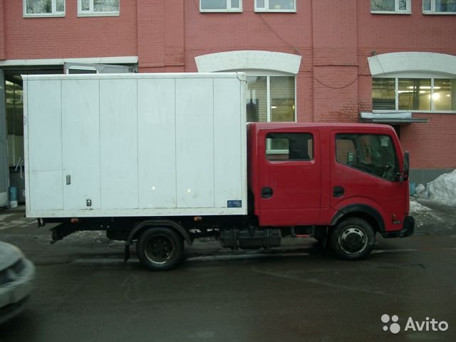 Промтоварный фургон Nissan Cabstar Premium