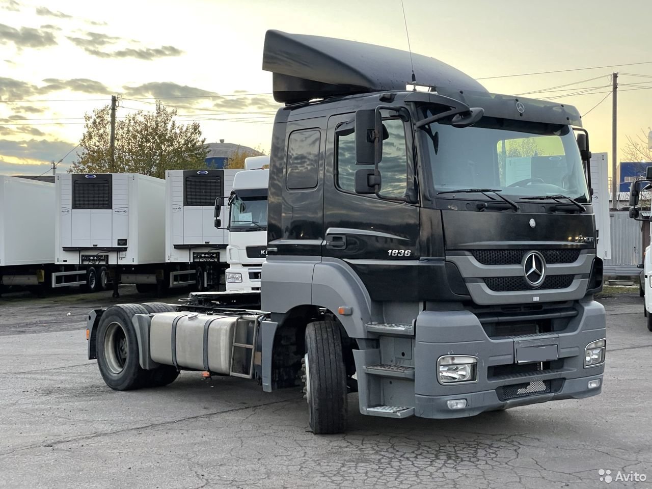 Седельный тягач Mercedes-Benz Axor