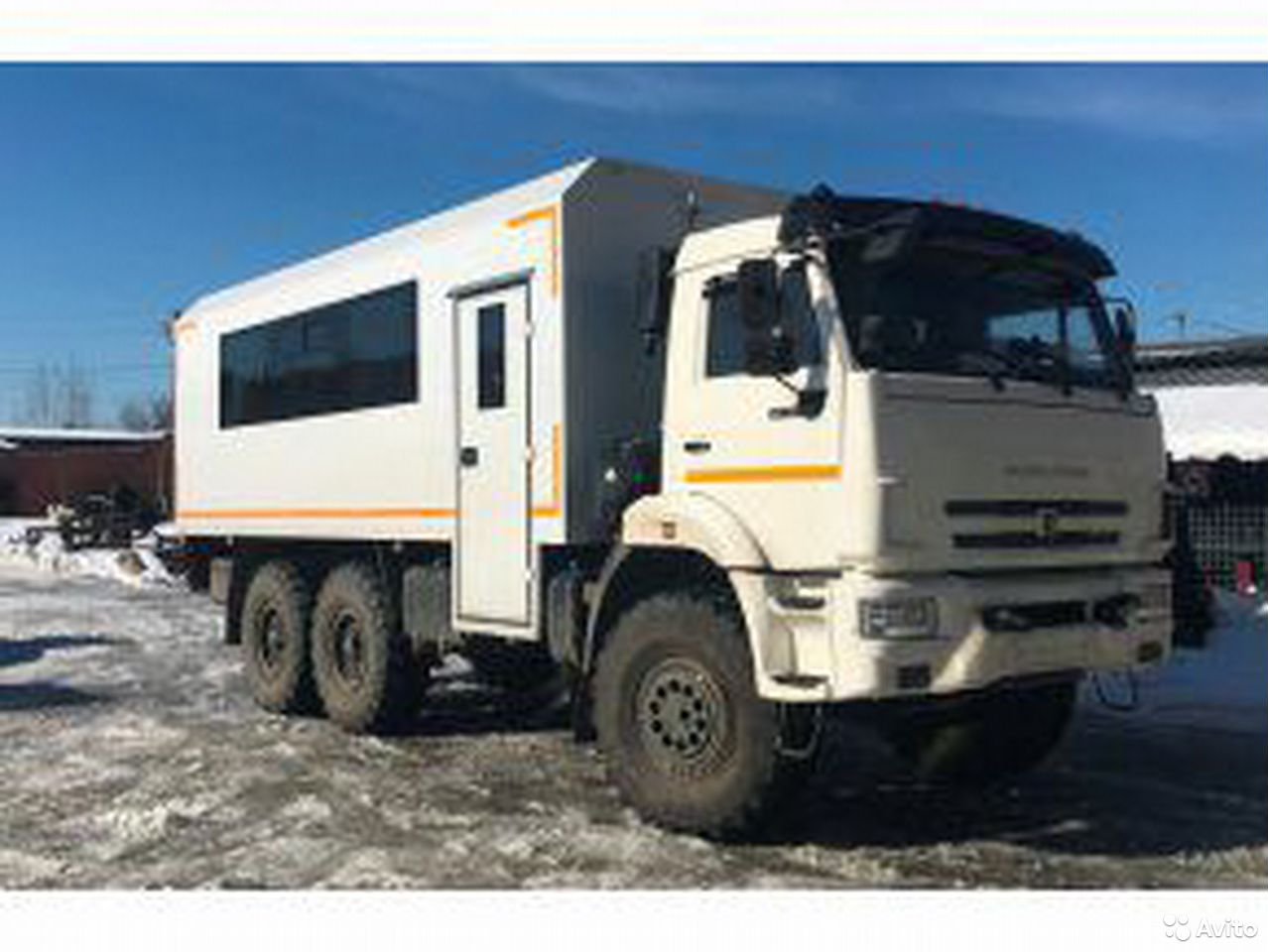Вахтовый автобус НефАЗ 4951