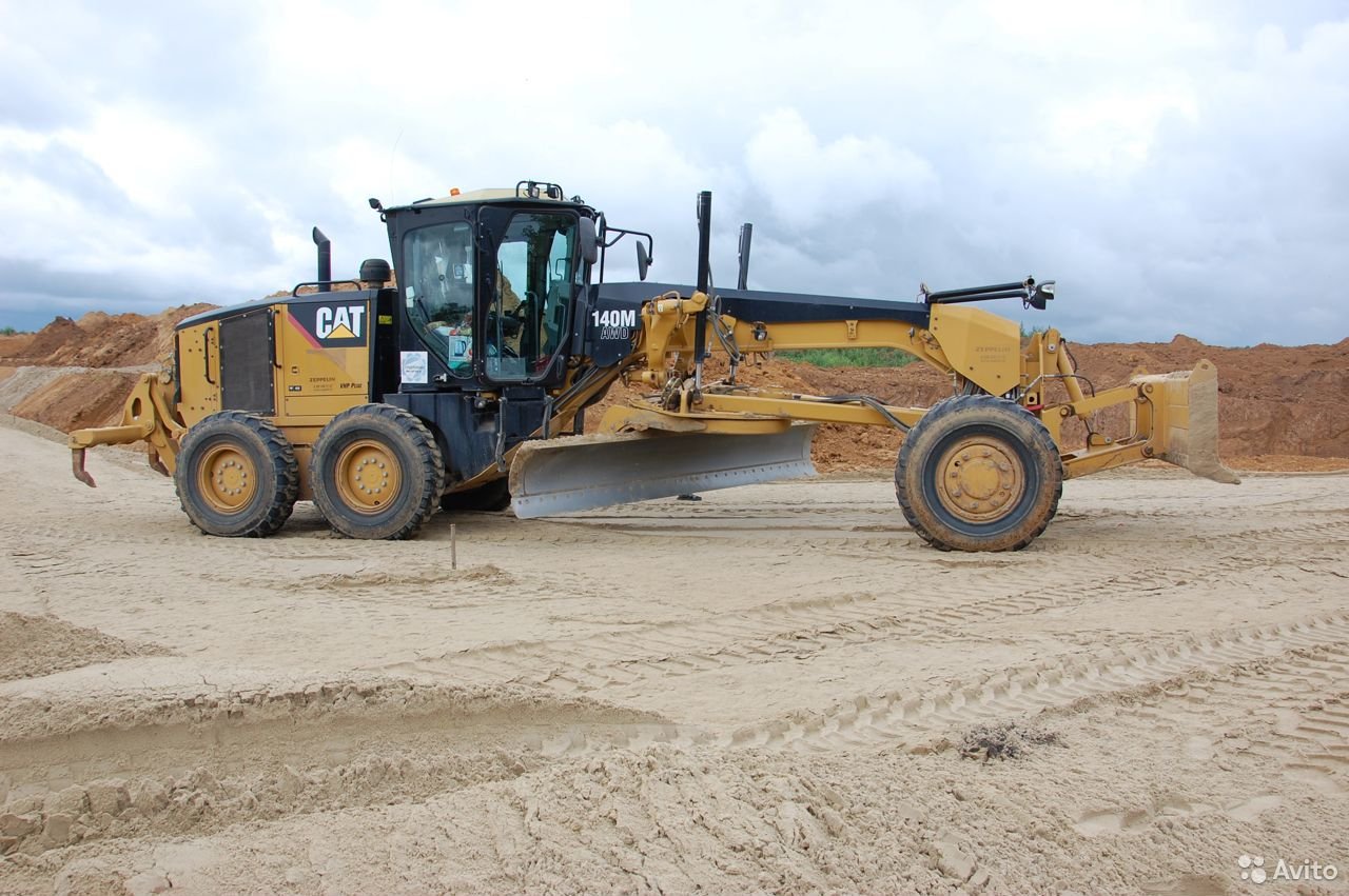 Автогрейдер Caterpillar 140M AWD