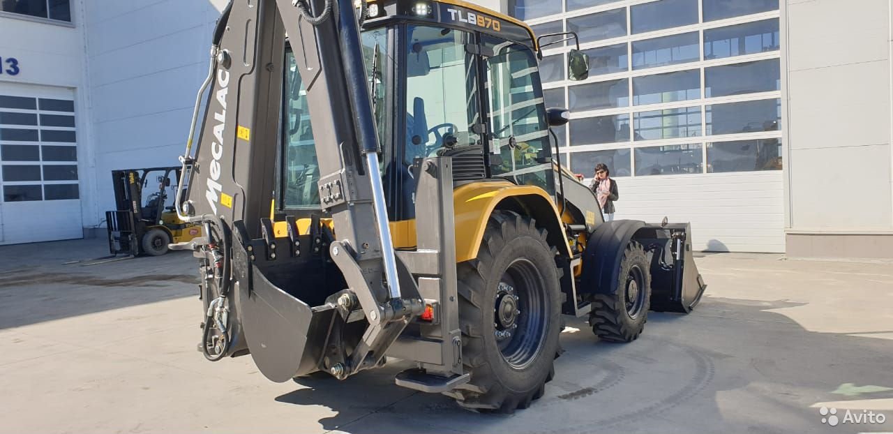 Экскаватор-погрузчик Mecalac 870
