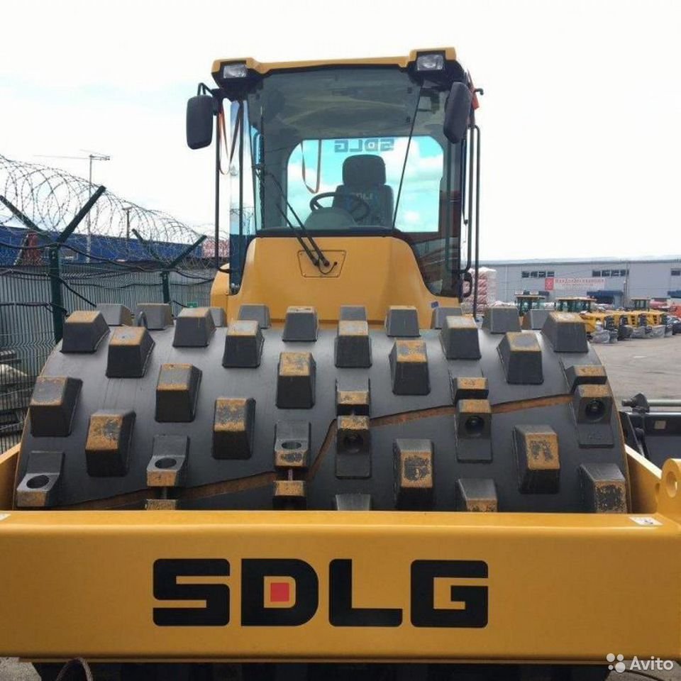 Грунтовый каток SDLG RS8200