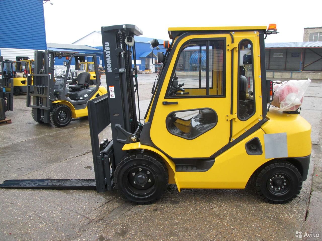 Вилочный погрузчик Komatsu FG30T-16