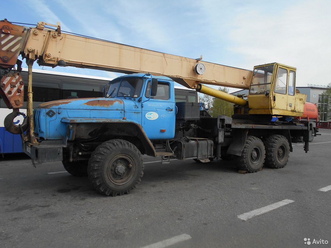 Автокран Ивановец КС-45717-1