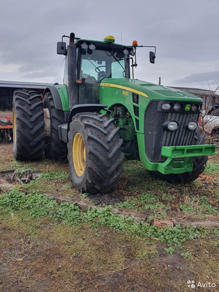 Трактор John Deere 8430
