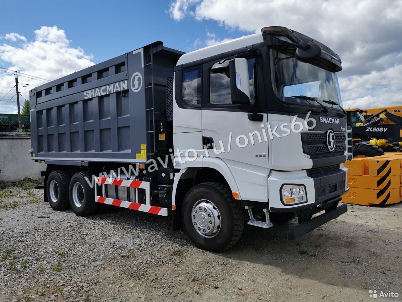 Самосвал SHACMAN (Shaanxi) X3000