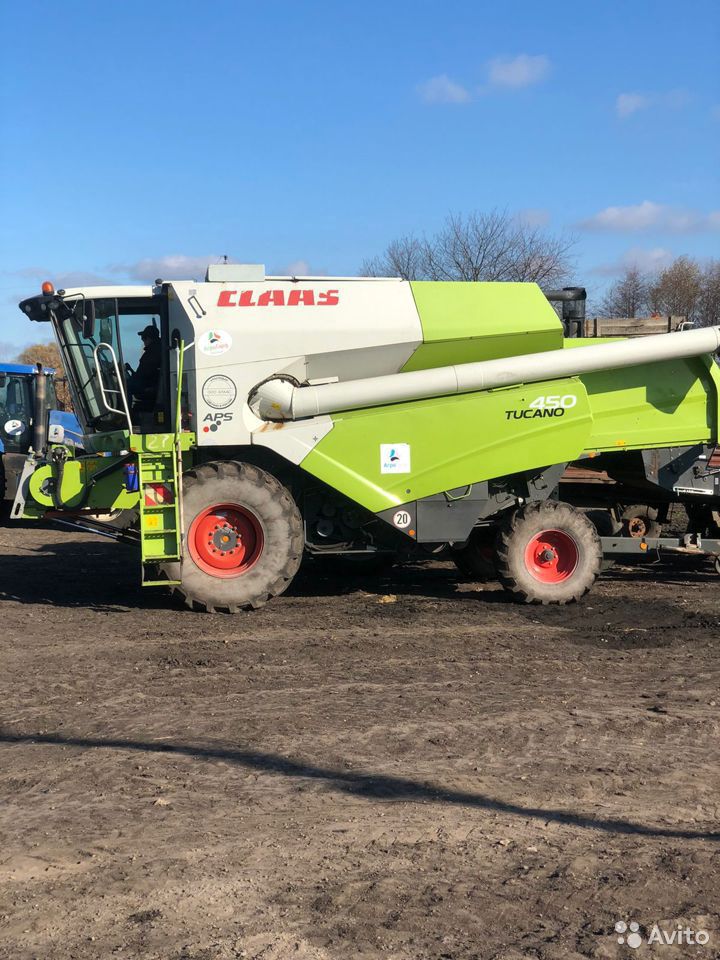 Зерноуборочный комбайн Claas Tucano 450