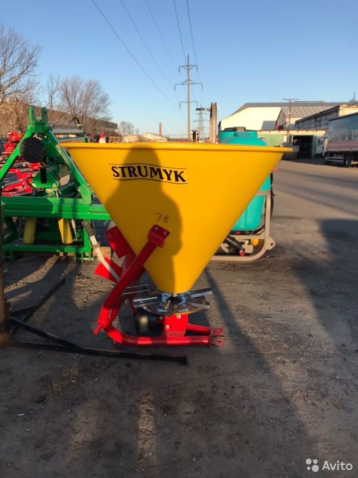 Разбрасыватель удобрений Strumyk РУМ-500