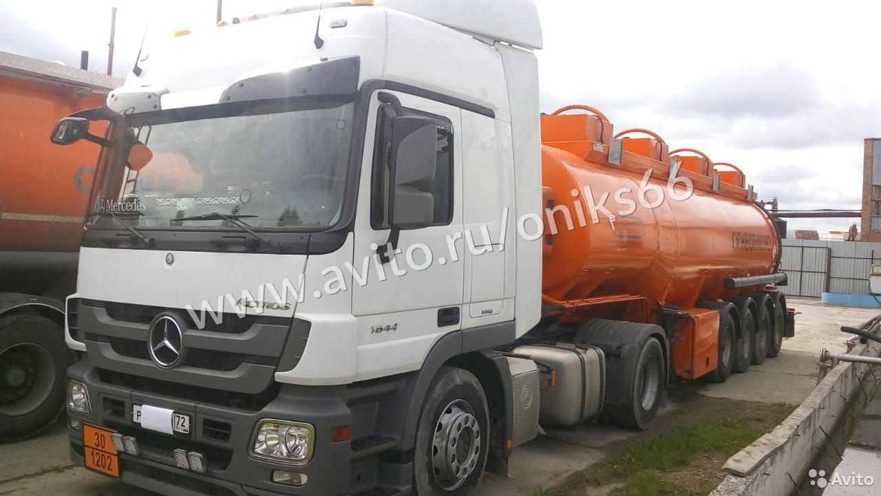 Седельный тягач Mercedes-Benz Actros 1844 LS