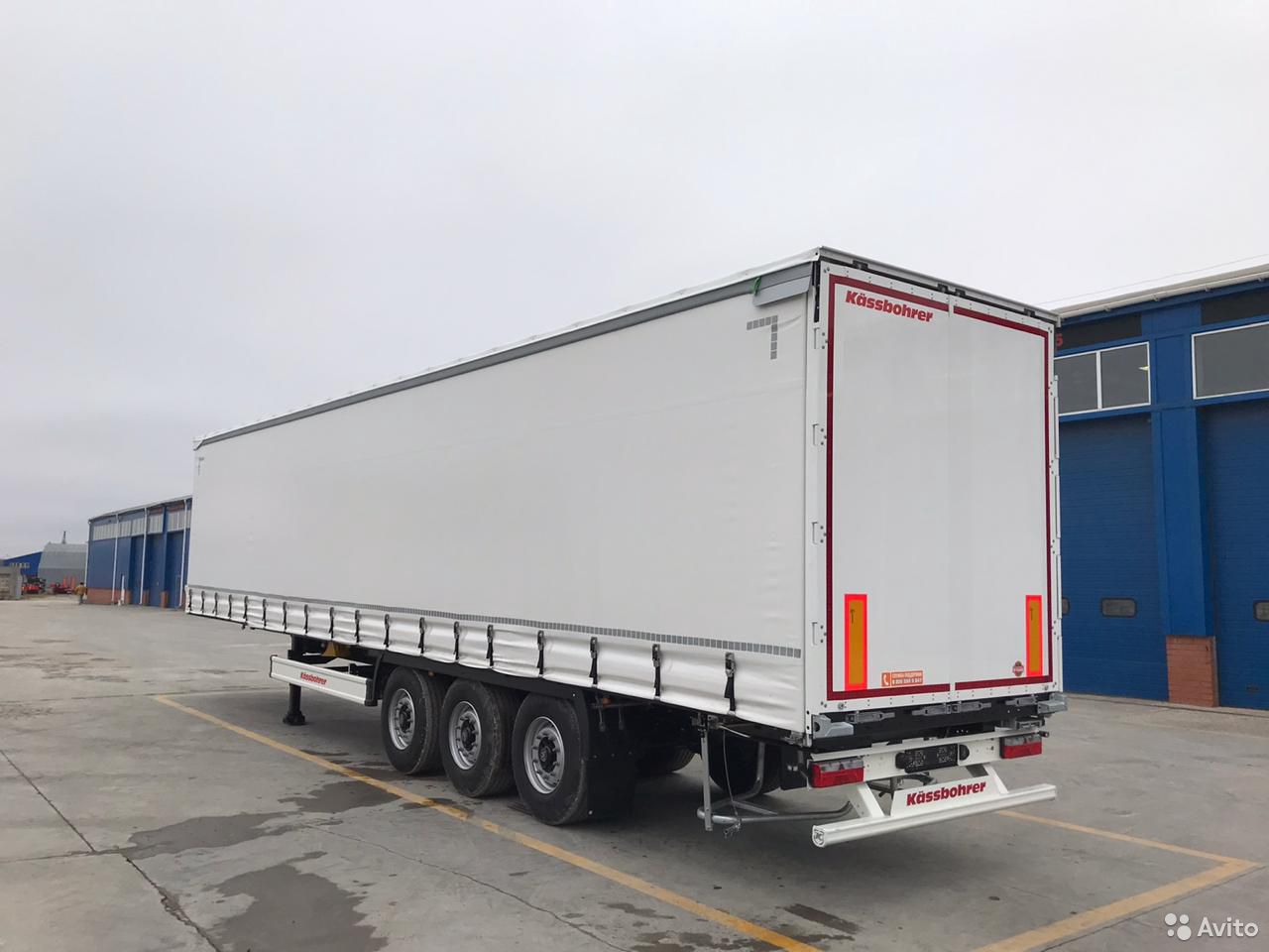 Тентованный полуприцеп Kassbohrer Maxima