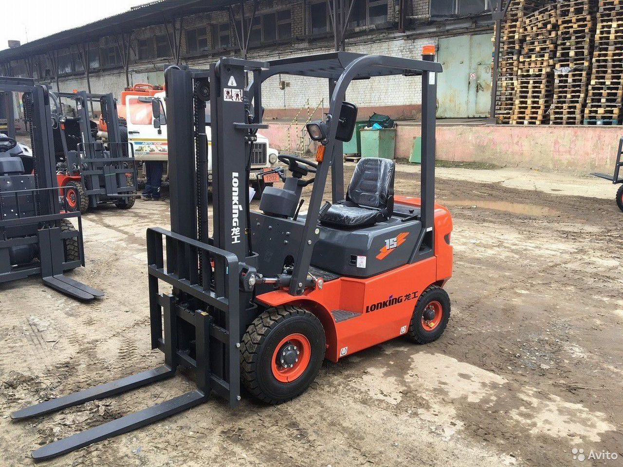 Вилочный погрузчик Lonking FD15T
