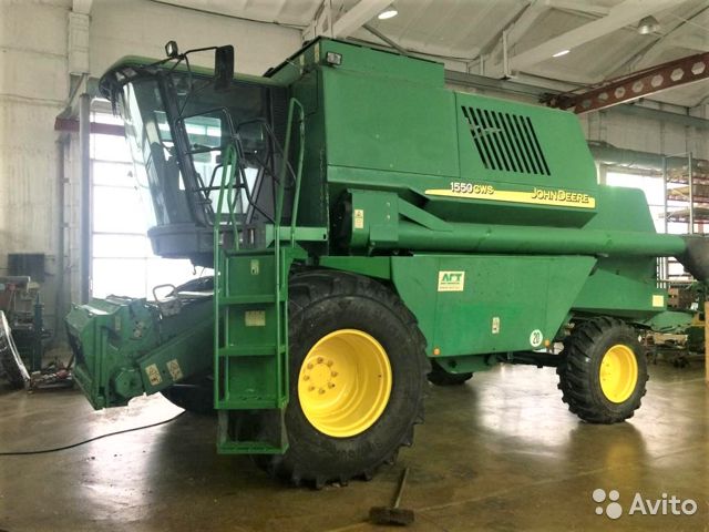 Зерноуборочный комбайн John Deere 1550 CWS