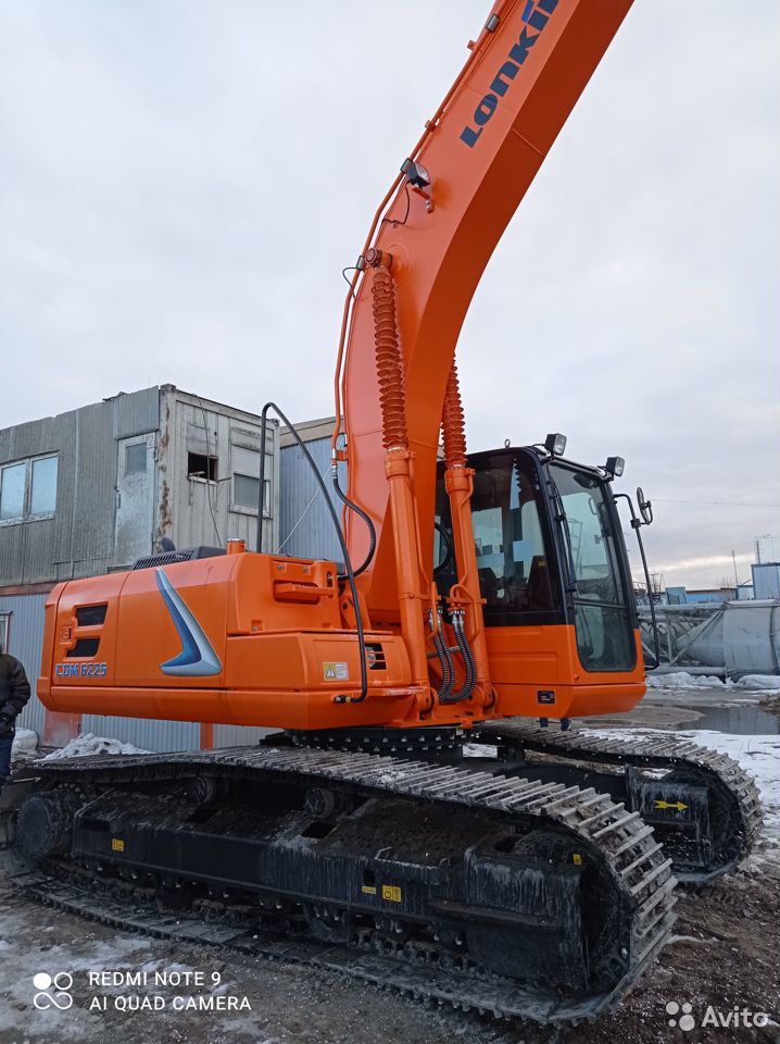 Гусеничный экскаватор Lonking CDM 6225