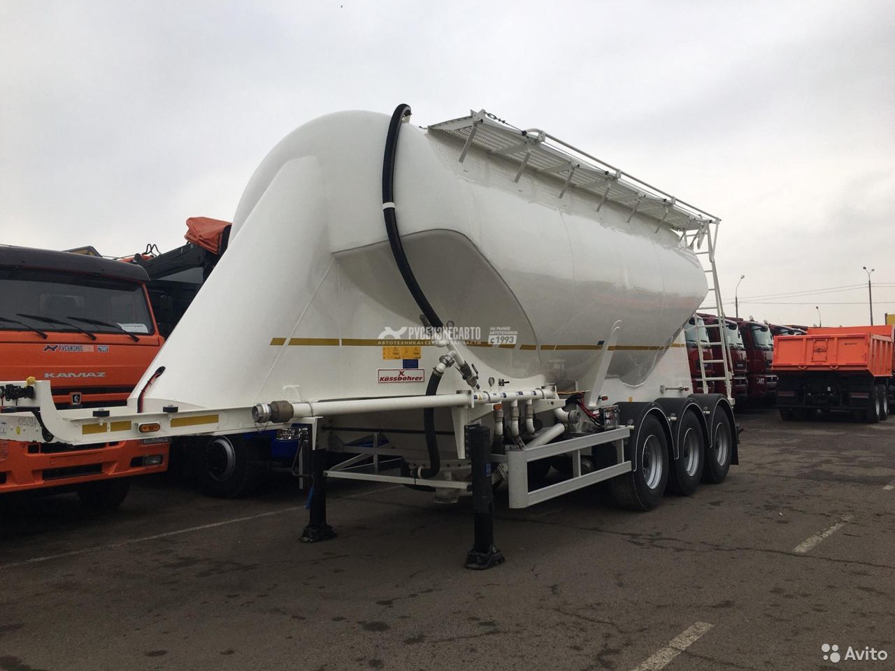 Полуприцеп цементовоз Kassbohrer SSL 31