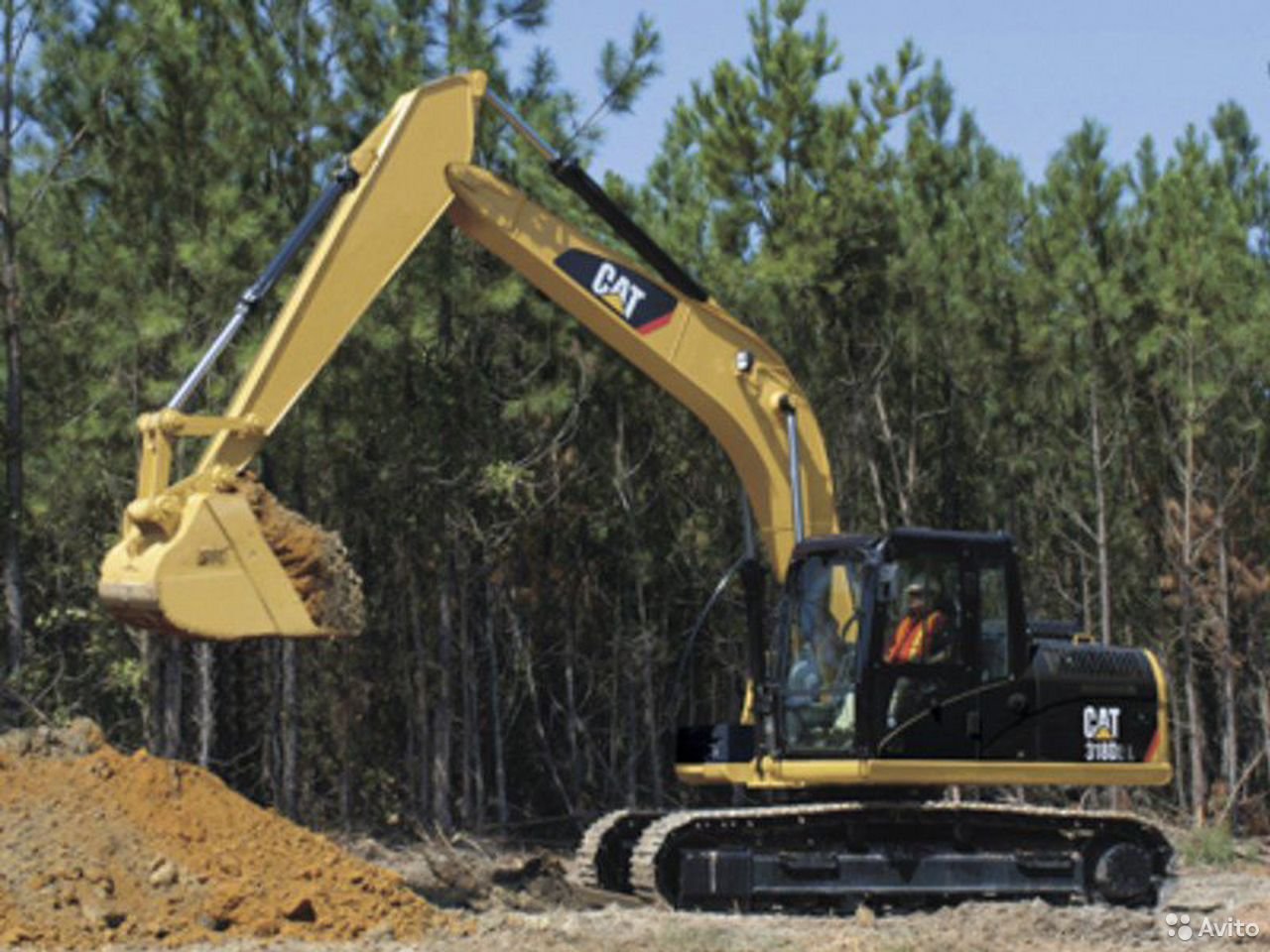 Гусеничный экскаватор Caterpillar 318D2 L