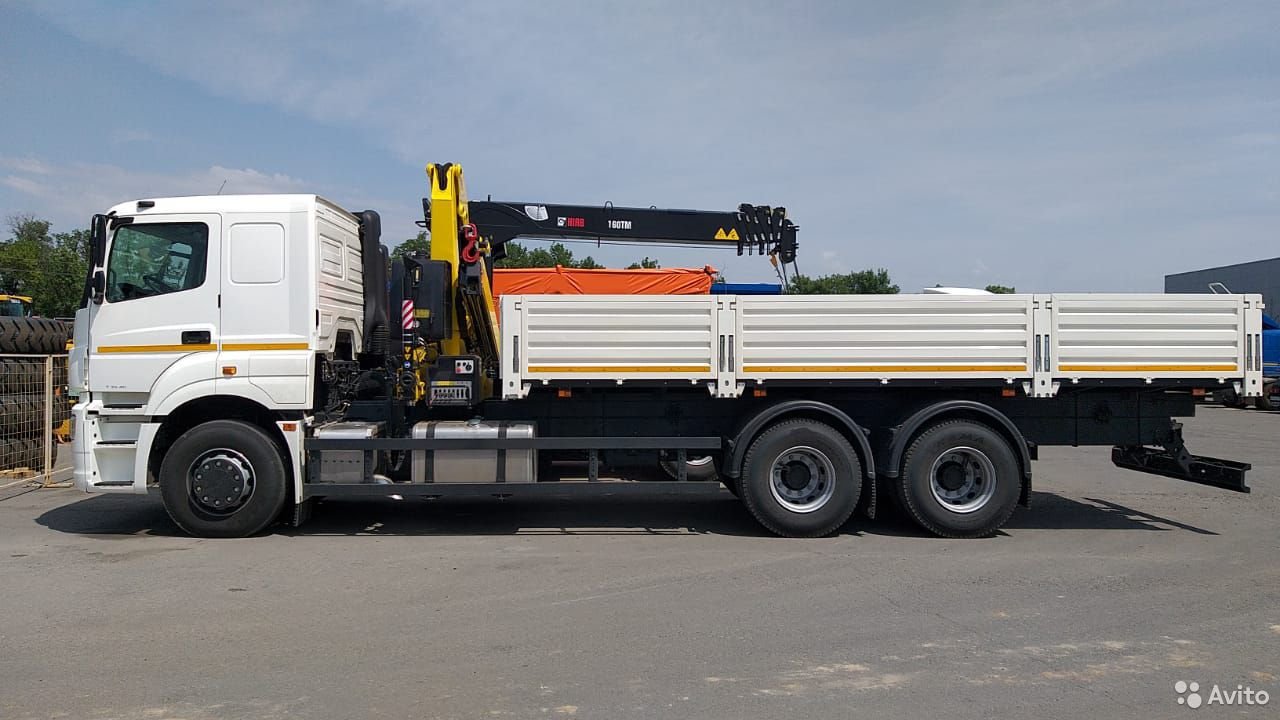 Бортовой грузовик с КМУ КамАЗ 65207-1002-87 с КМУ Hyva HB150 E2