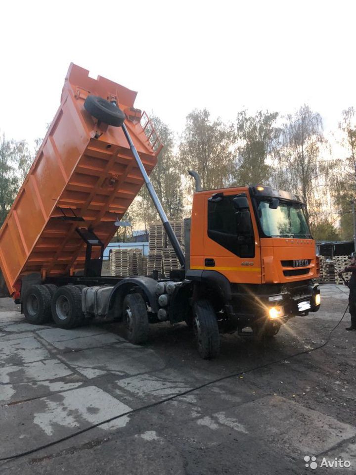 Самосвал Iveco Trakker AD410T42H