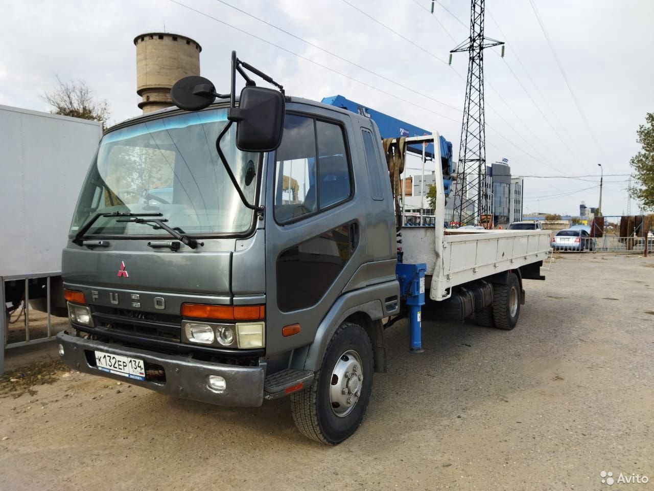 Бортовой грузовик с КМУ Mitsubishi Fuso Fighter