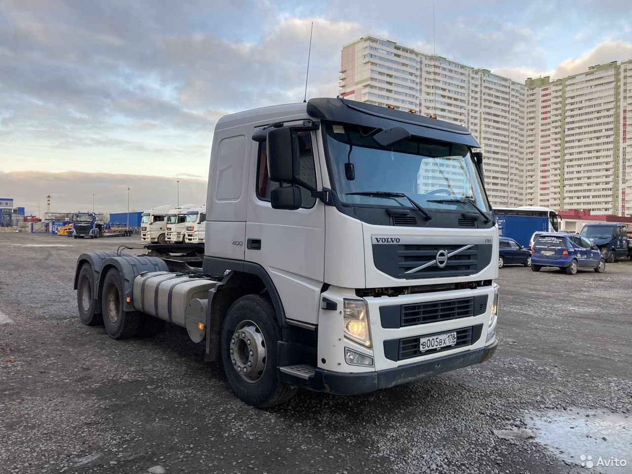Седельный тягач Volvo FM Track