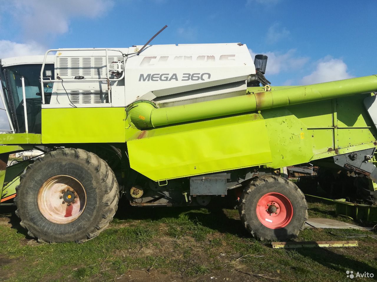 Зерноуборочный комбайн Claas Mega 360