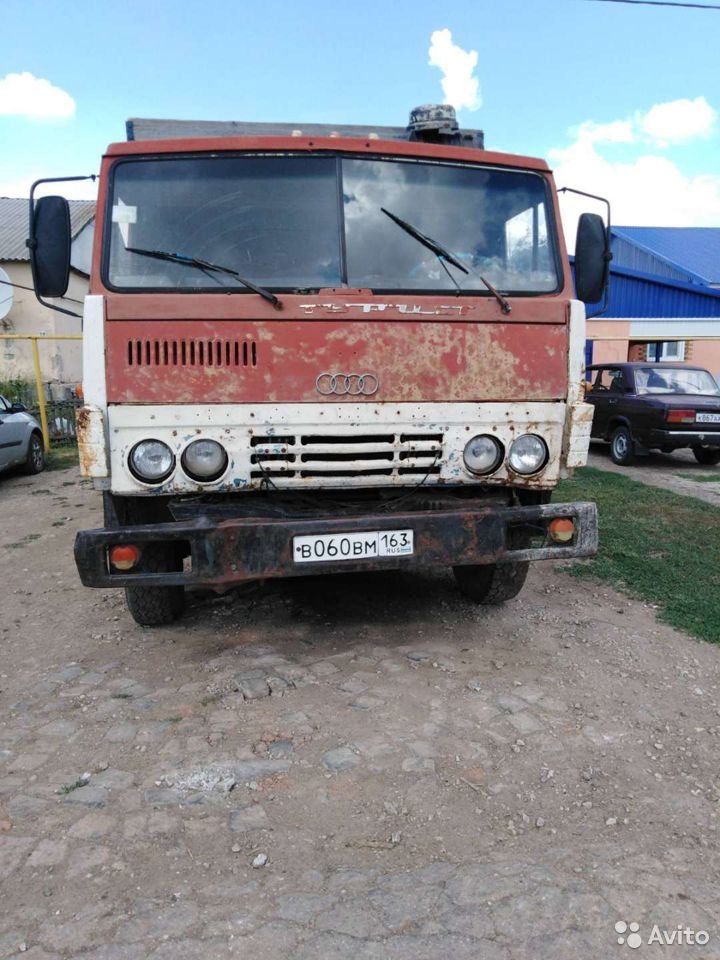 Бортовой грузовик КамАЗ 5320