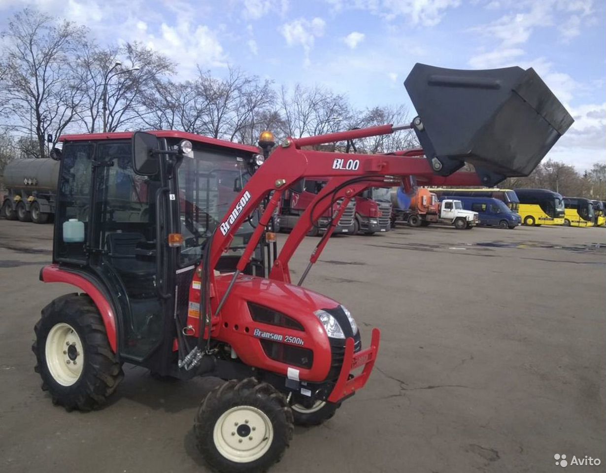 Мини-трактор Branson 2500H