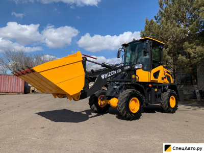 Фронтальный погрузчик BIZON 920