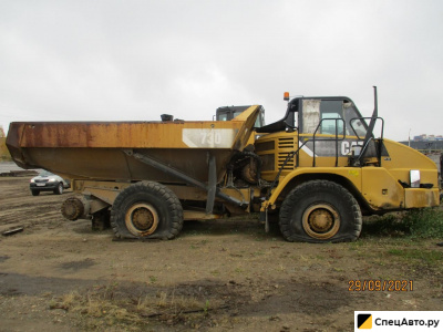 Сочлененный самосвал Caterpillar 730