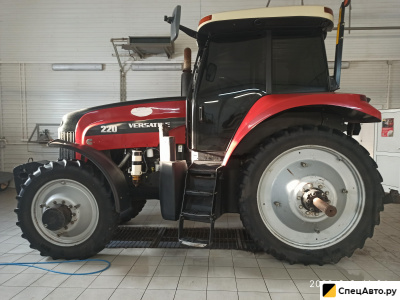 Трактор Versatile Buhler 220