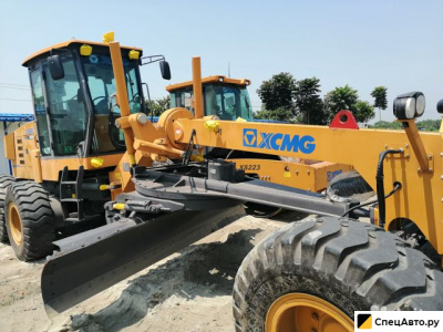 Автогрейдер XCMG GR165